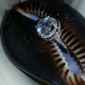 Stunning high setting CZ silver plated ringi